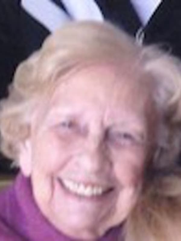 Claire Hunter Mead, 94, Longtime Rye Resident