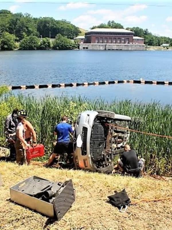 Several People Rescued After Car Crashes Near Reservoir In Carmel