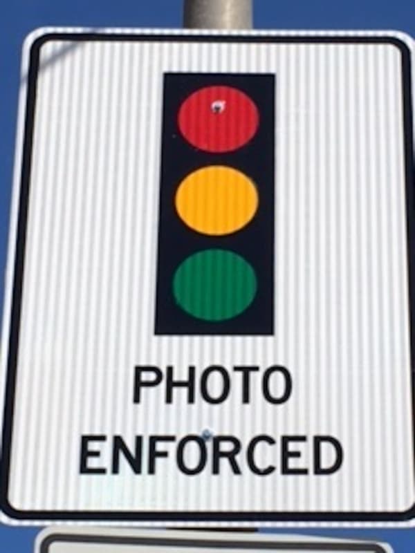 Suffolk Legislators Vote To OK Extending Red-Light Camera Program