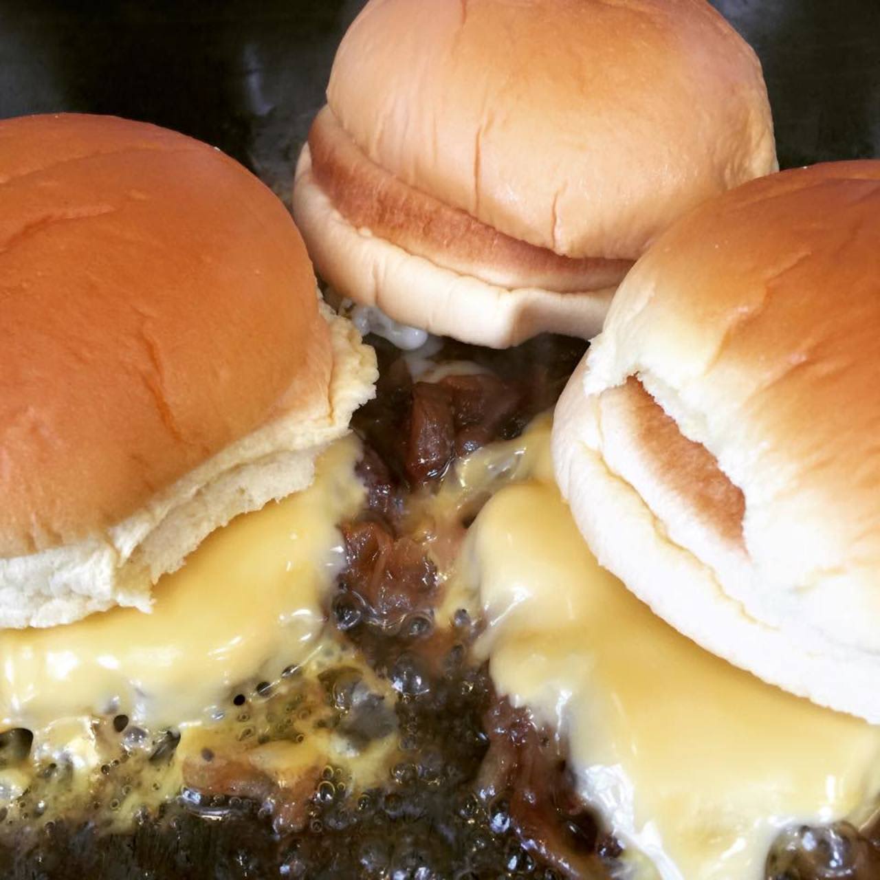 Holy Cow Sliders is coming to Dumont as Holy Cow Pop Up.