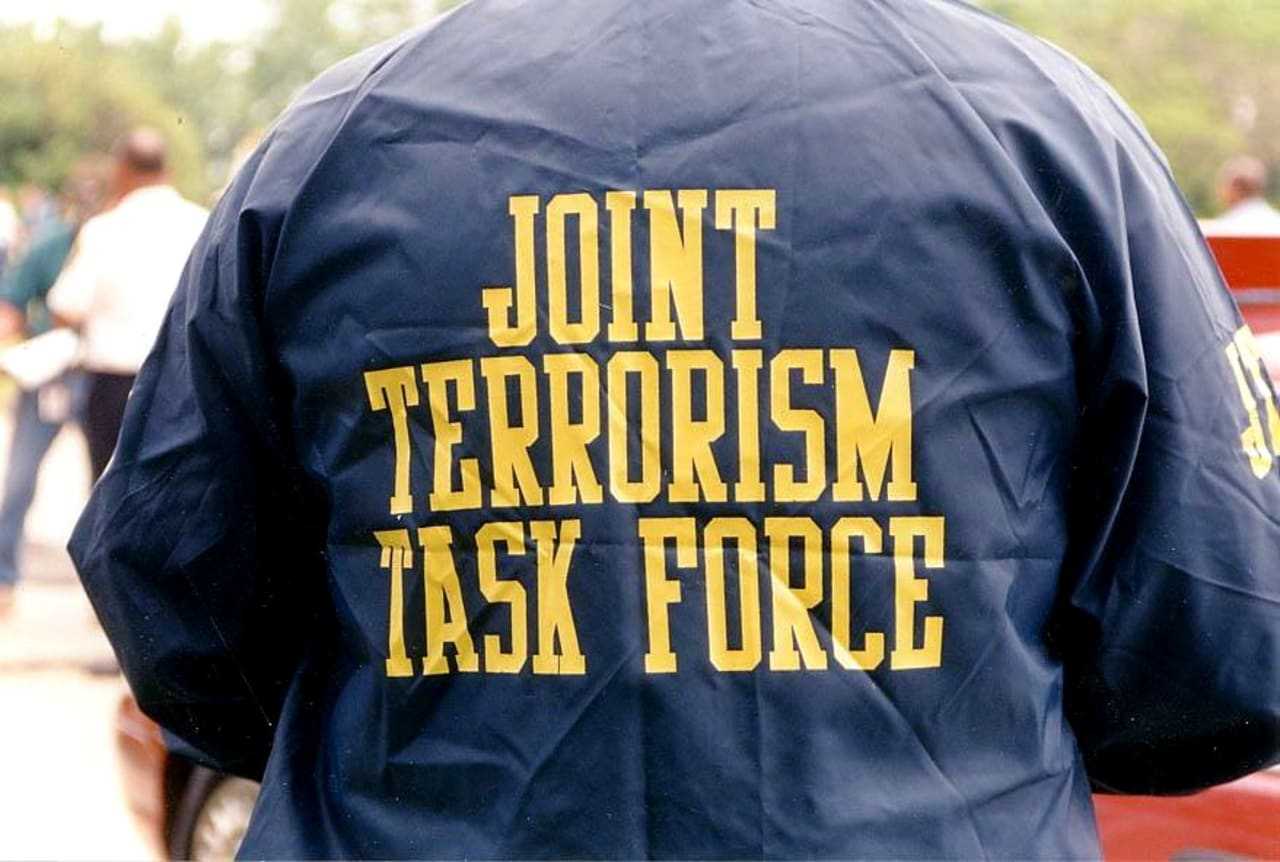 FBI agents