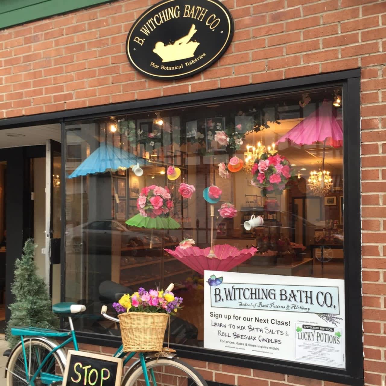 B.Witching Local, 174 Lincoln Ave.
Hawthorne, is having a Sip & Shop with wine from 1-3 p.m. on Small Business Saturday.
