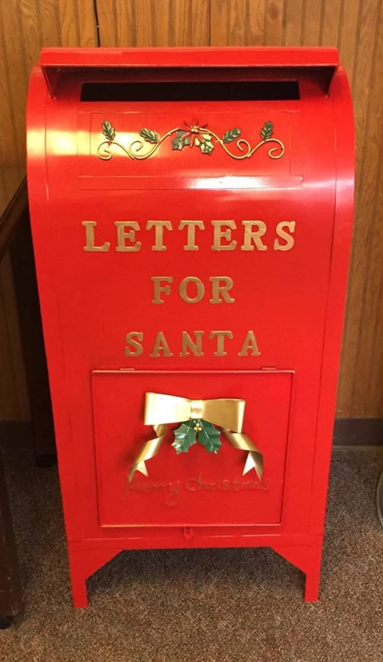 Briarcliff Manor children and students can send a wish list letter to Santa and get a reply as long as they get them in the mail by Dec. 13.