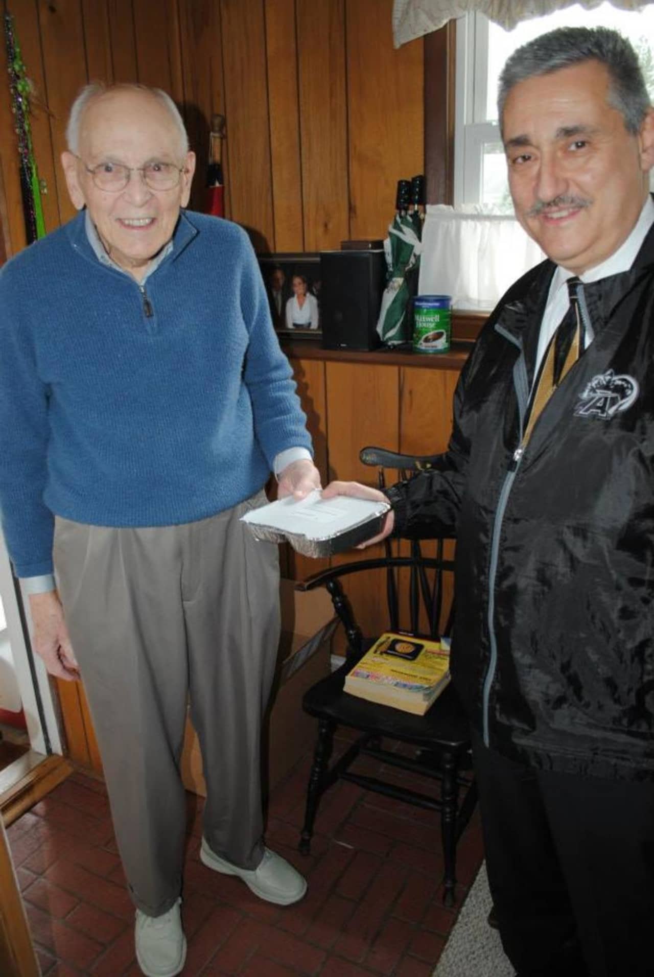 Mayor Tom Giordano delivers a meal to a Waldwick resident.