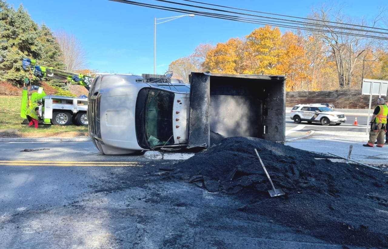 Allendale Avenue exit on southbound Route 17.