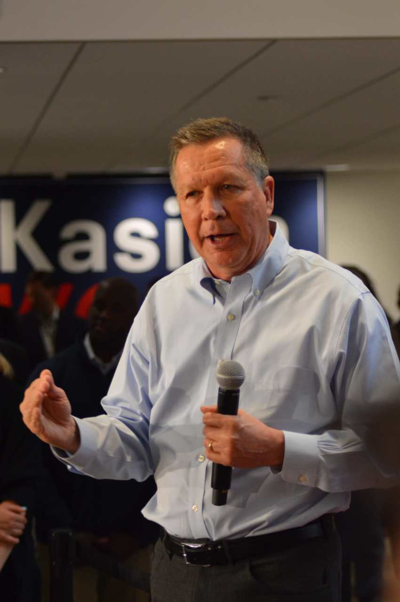 John Kasich will suspend his presidential campaign.