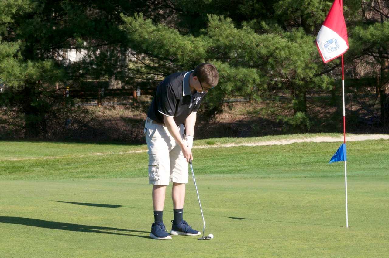Monroe residents can get discounts at Whitney Farms Golf Course.