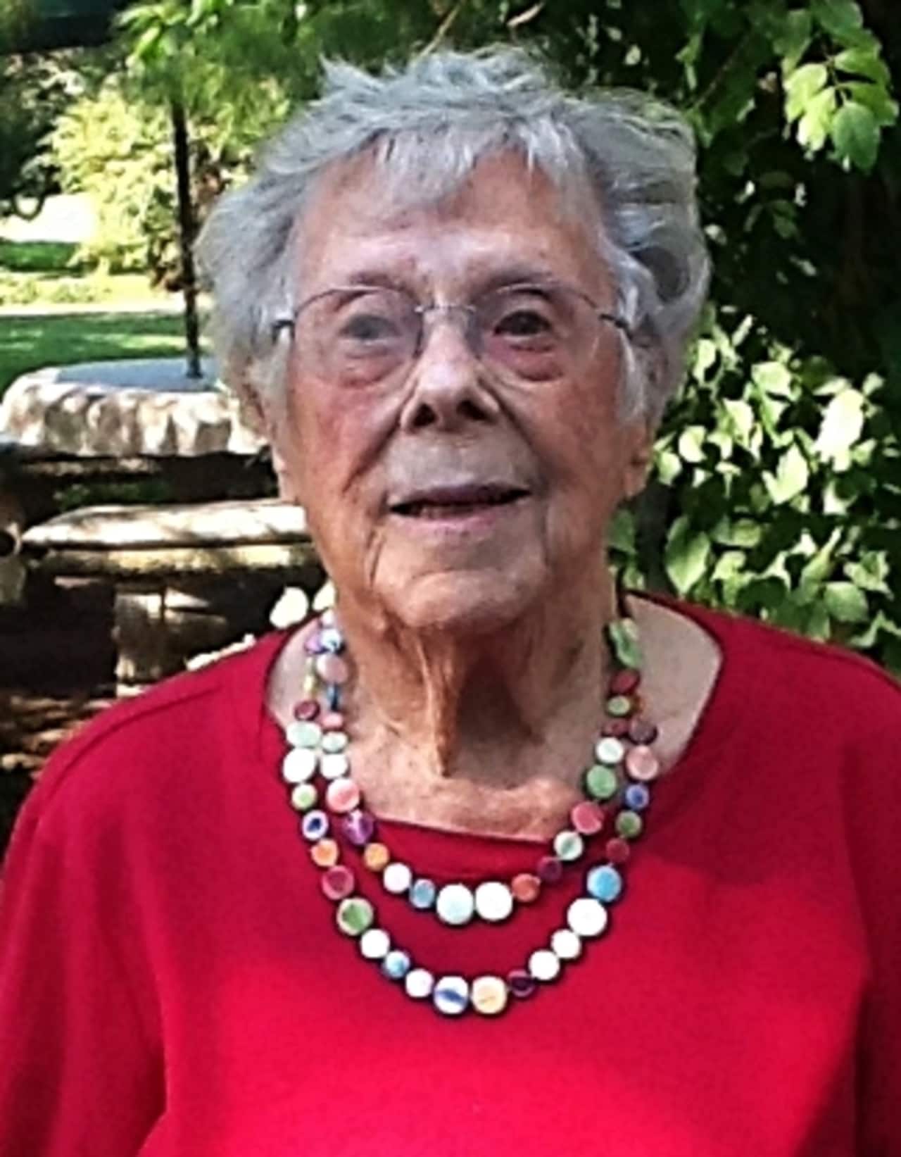Doris Andrews Weiss