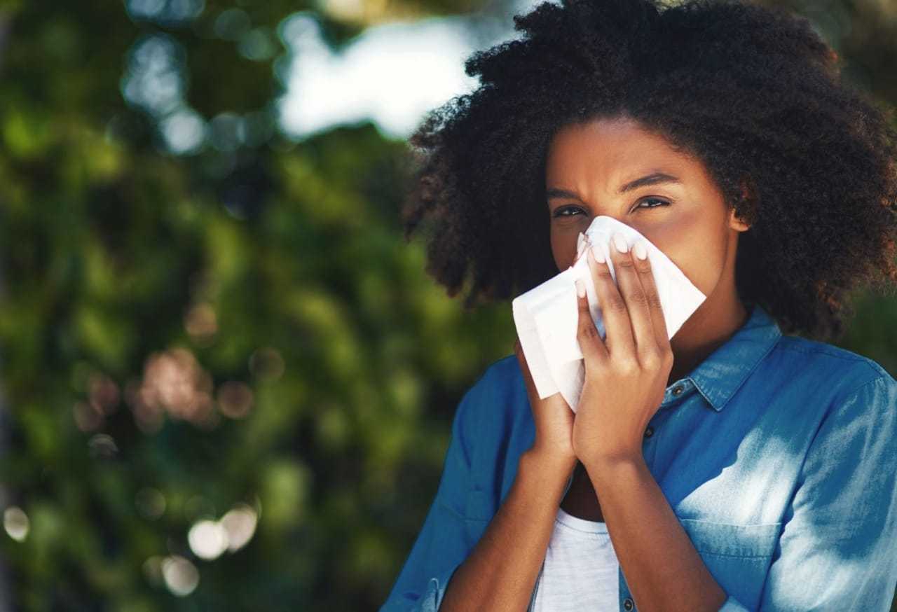 According to a Phelps expert, there are holistic alternatives to a daily antihistamine.
