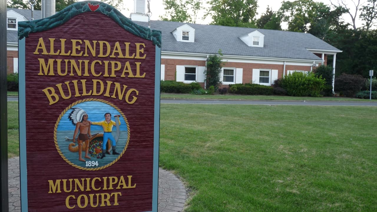 Allendale is getting a new borough clerk and a full-time administrator as Ann Dodd resigns from Bergenfield and changes jobs. 