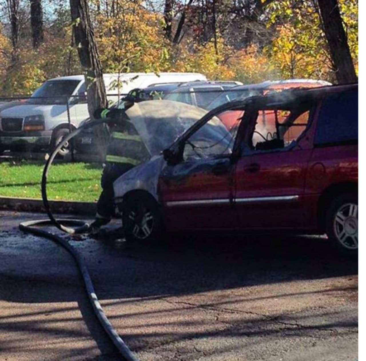 Mamaroneck volunteer firefighters extinguised a car fire on Monday afternoon.