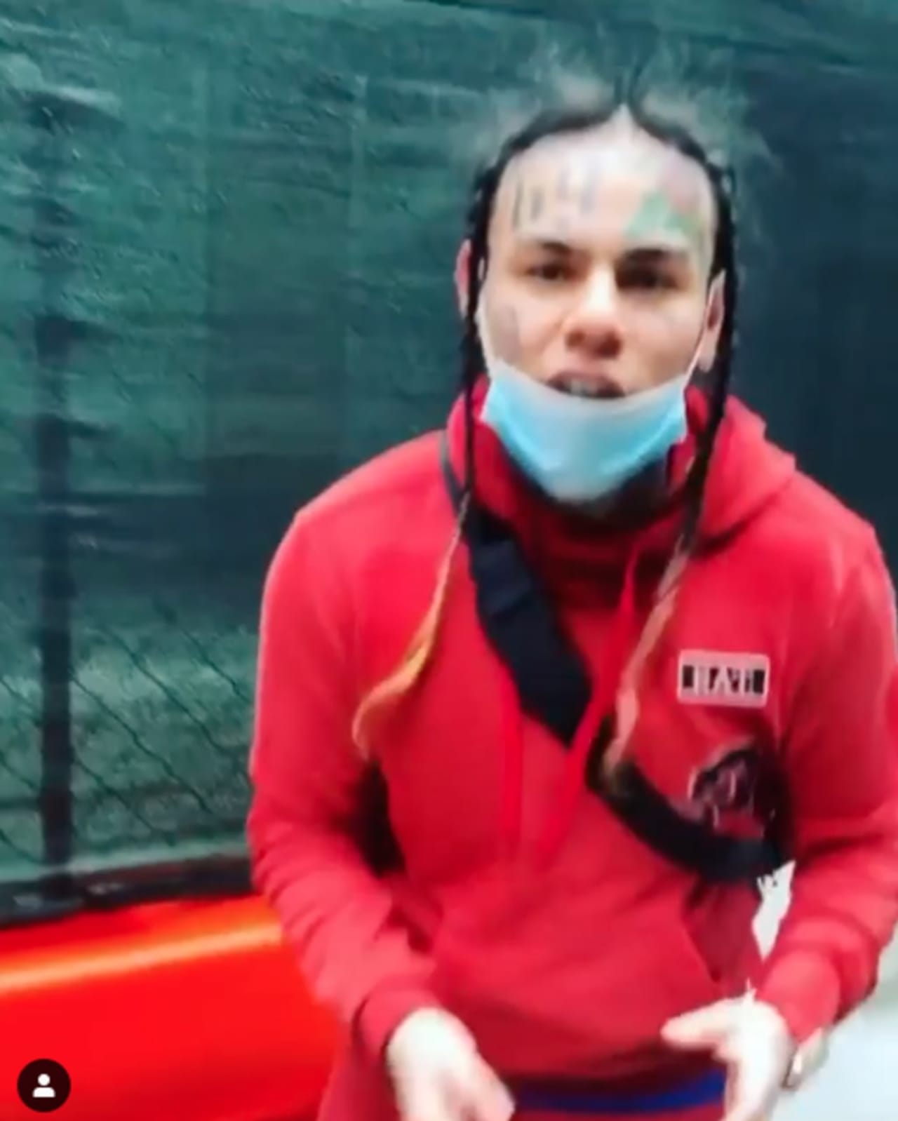 6ix9ine made a recent visit to a Bergen County mall that ended with the “TROLLZ” rapper running through the streets with his security team, reports say.