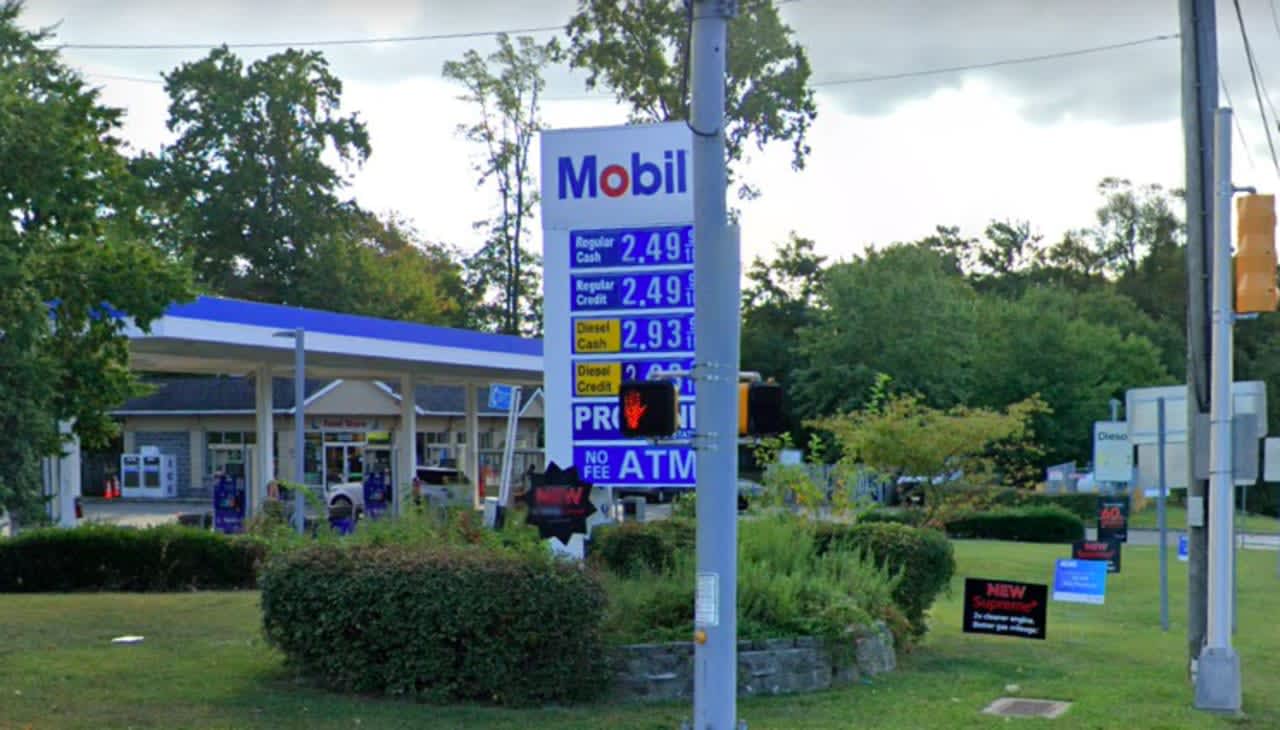 Mobil,1300 Route 35 North,