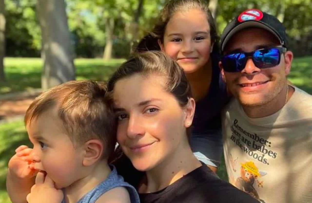Isabel Cucalon and Nelson Roman with their kids.