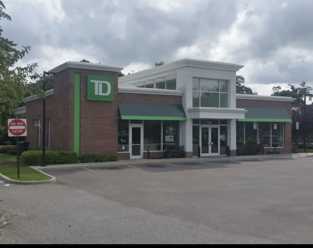 Police are searching for a suspect who attempted to rob a TD Bank in Sayville.
