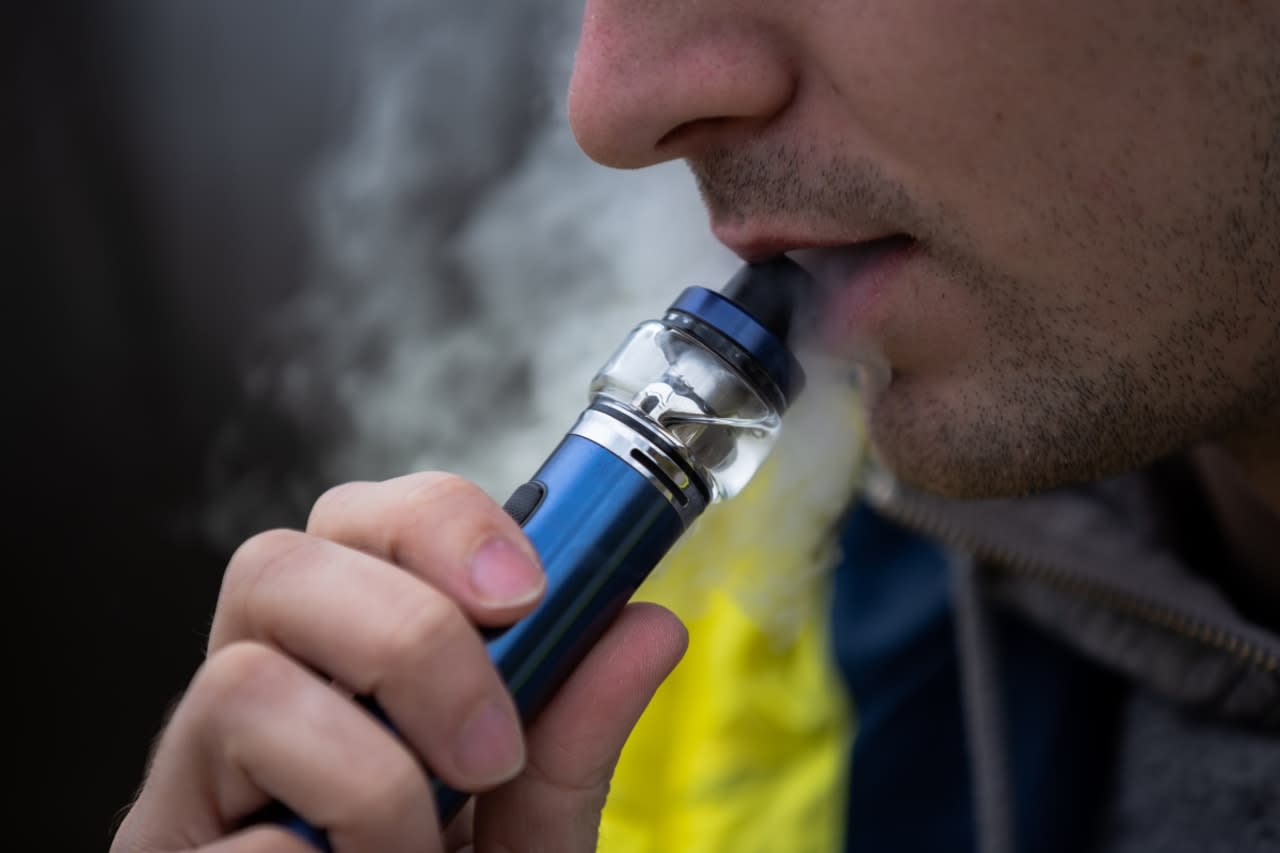 State health officials have a suggestion for those struggling to come up with a new year’s resolution: kick the habit of smoking e-cigarettes and vaping.