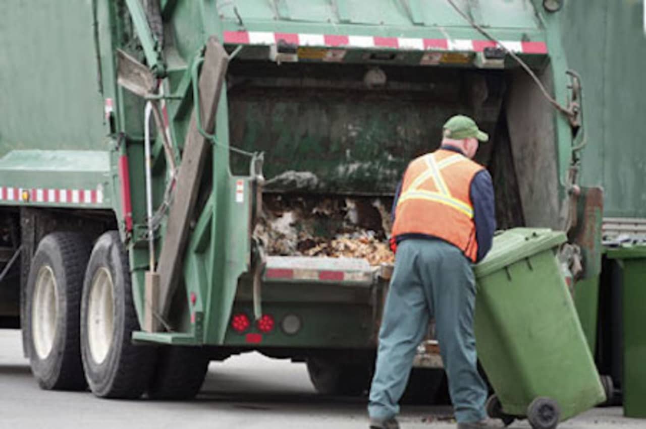 Fair Lawn has awarded their recycling contract to garbage collection service Cali.