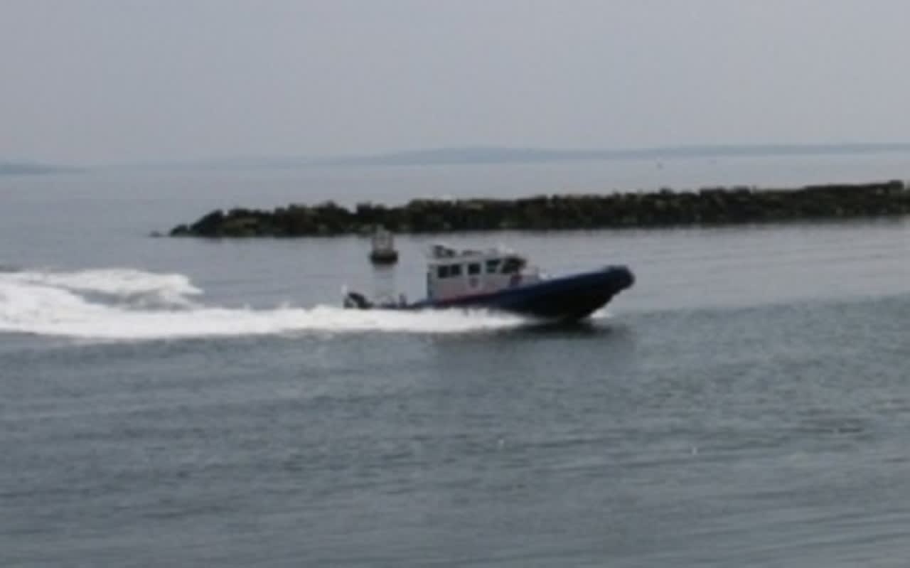 Two patrol boats from the Westchester County Police Marine Unit responded to an 18-foot powerboat on fire Saturday on the Hudson River near Briarcliff Manor. County police officers rescued a man and woman in their 20s and then extinguished the fire.