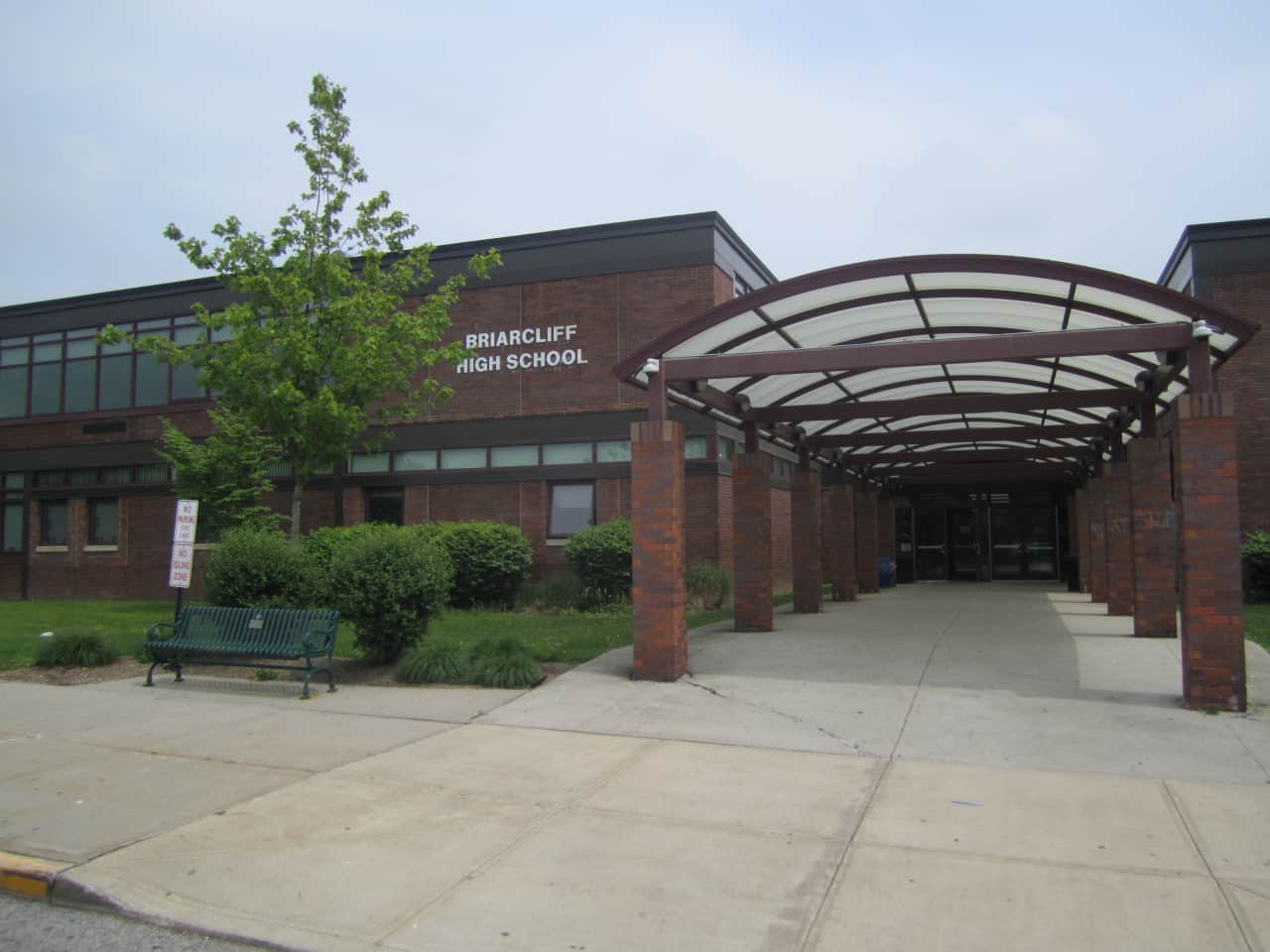 The Briarcliff Manor School District's proposed 2013-14 school budget failed Tuesday night, according to school officials. 
