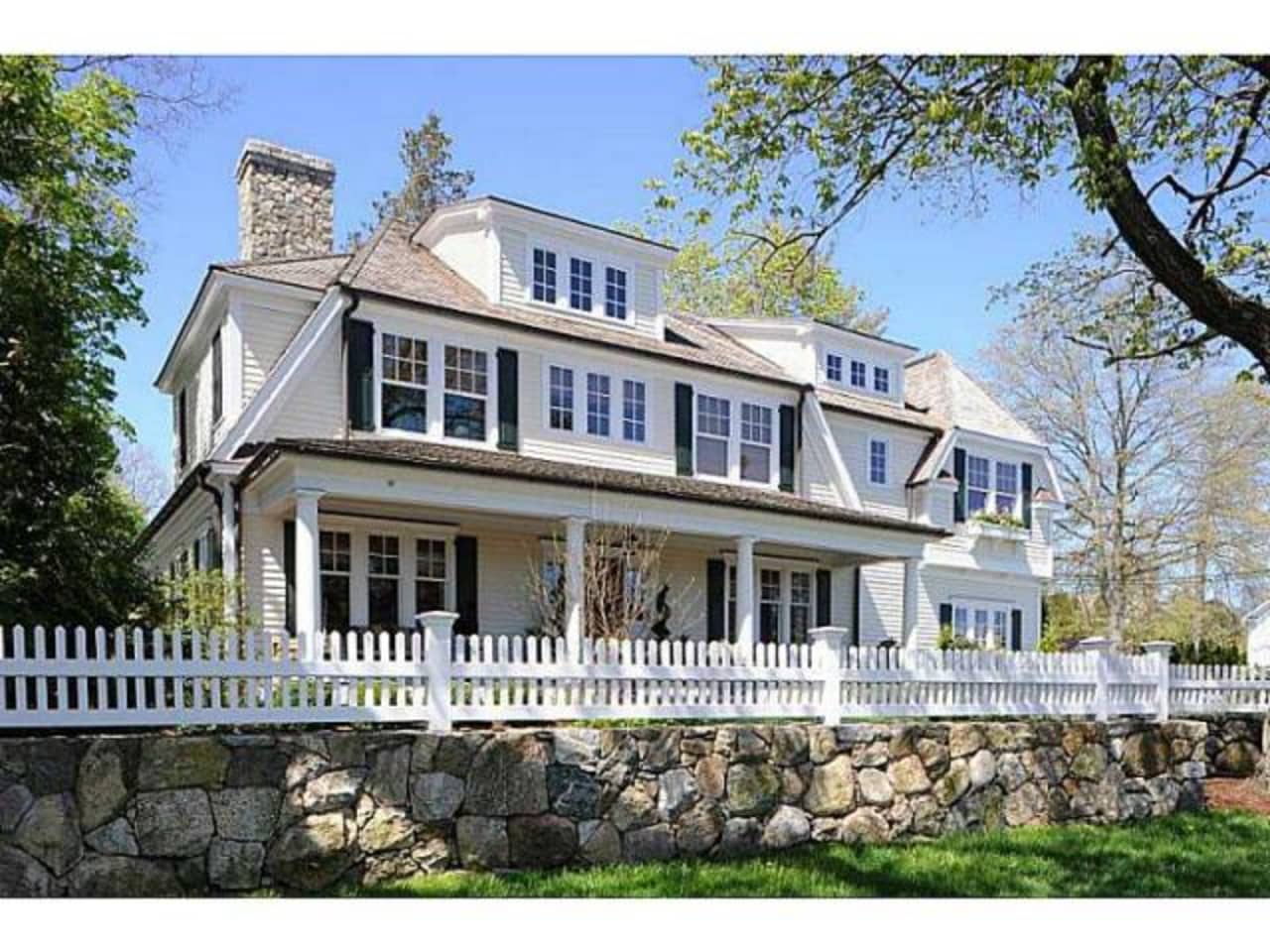 The home at 401 South Ave. in New Canaan recently sold for $2.59 million. 