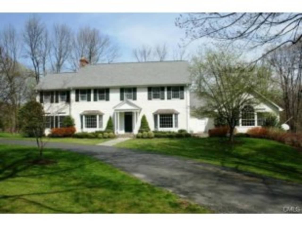 The home at 595 Smith Ridge Road in New Canaan recently sold for $2.05 million. 
