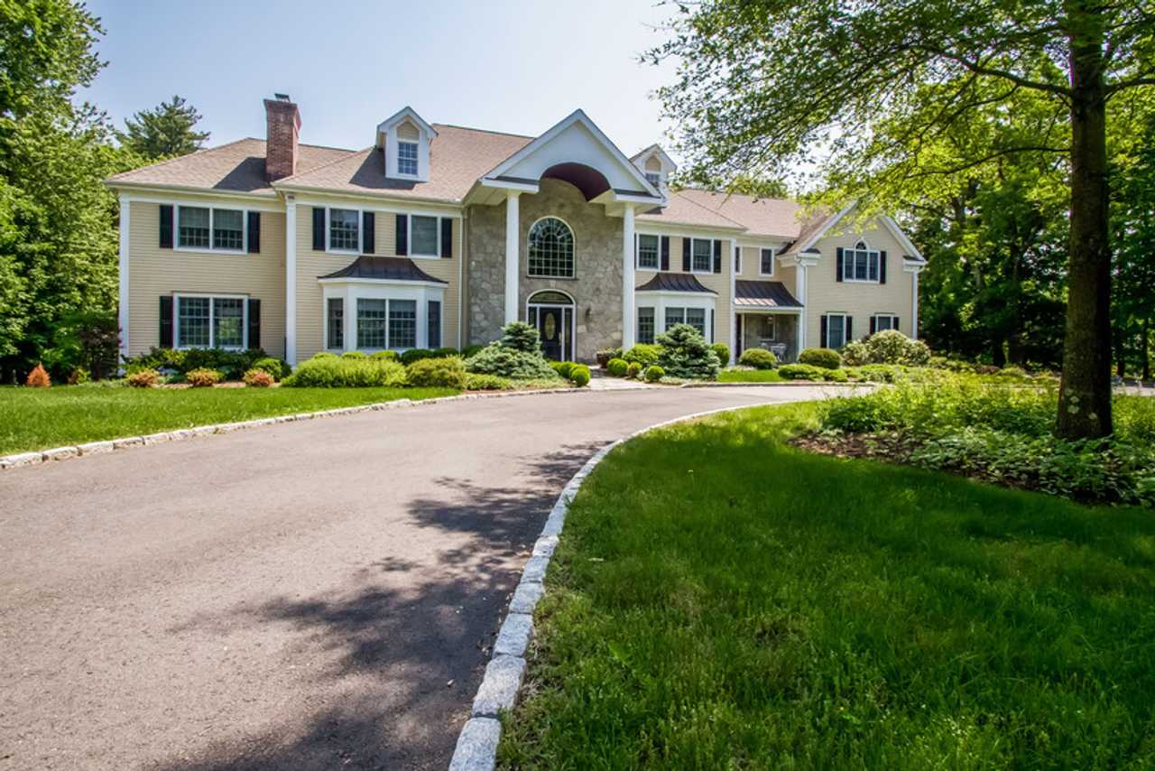 50 Pine Ridge Road, Wilton