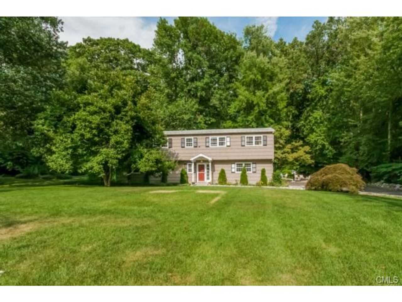 19 Cardinal Lane, Wilton