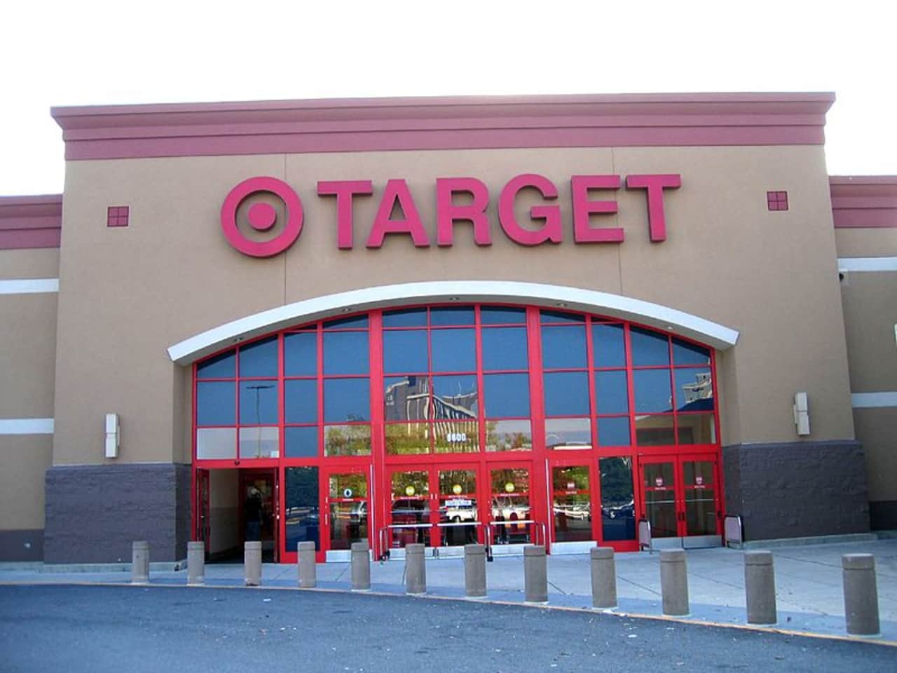 A Bridgeport man was arrested by Trumbull Police for stealing a vacuum cleaner from the Target at the Westfield Trumbull Mall.