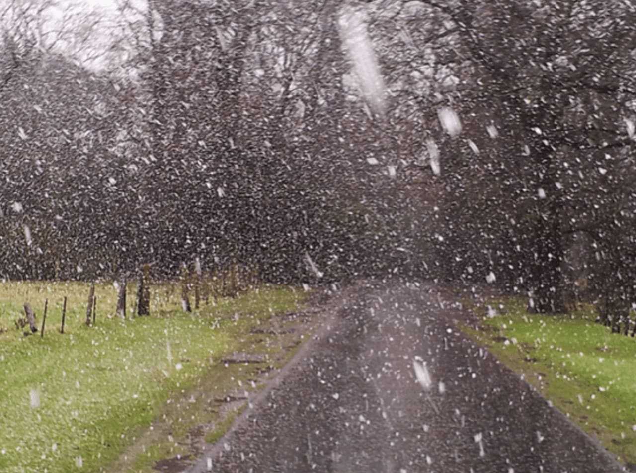The chance of snow and a wintry mix will start in the morning Tuesday.
