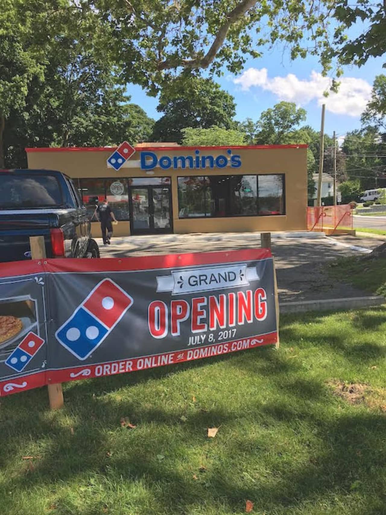 The new Domino's Pizza in Bethel will hold its grand opening on Saturday morning.