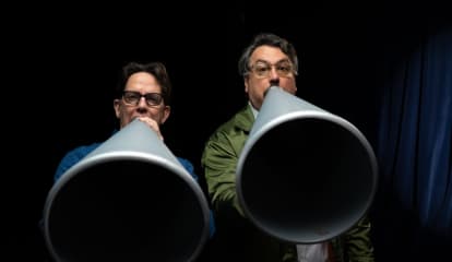 'They Might Be Giants' Kicks Off Tour In NJ After Car Crash, COVID