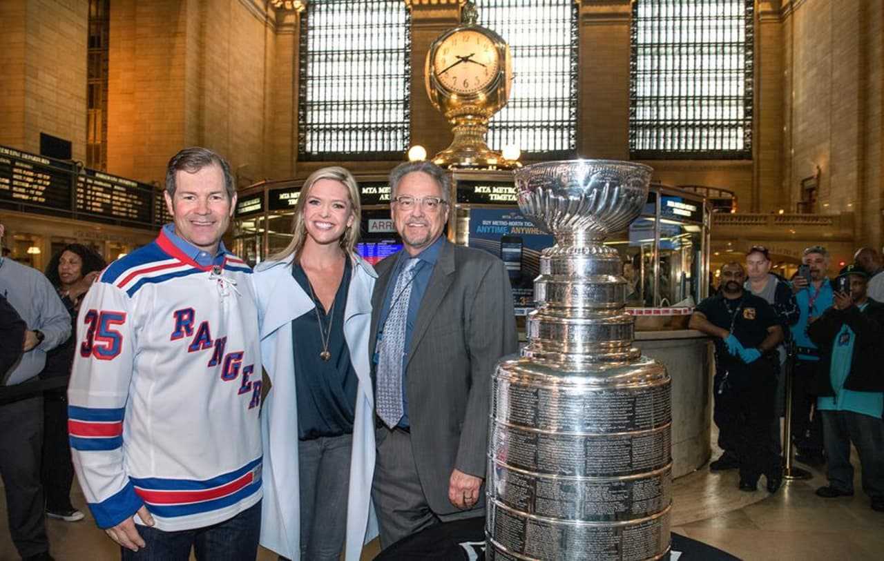 Rangers icon Mike Richter joined NBC Sports' Kathryn Tappen and MTA President Joseph Giulietti with the Cup.
