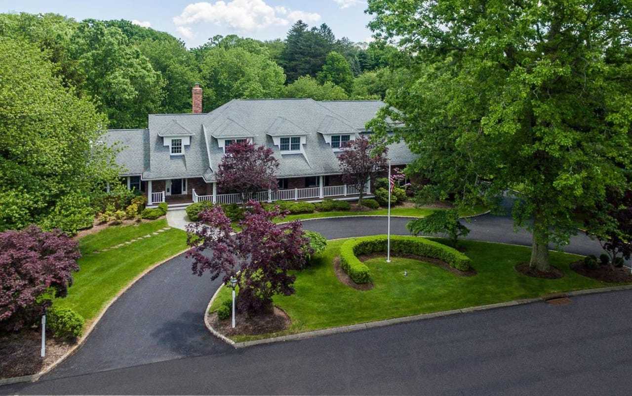 7 Hobby Farm Drive is on the market for $1,899,000 and features plenty of modern amenities.