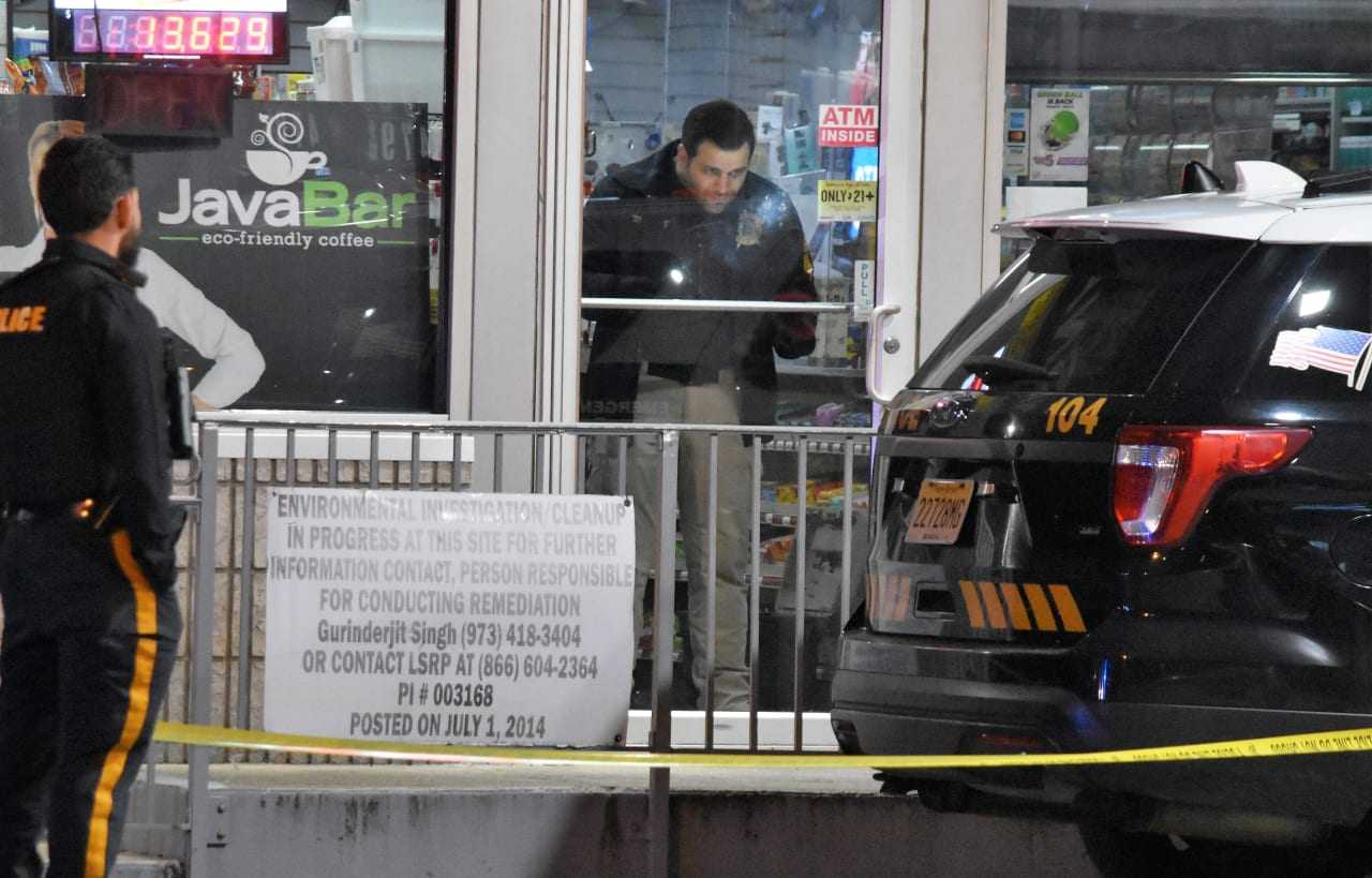 Robbery Duo Flees Hackensack Gas Station With Hundreds In Cash North