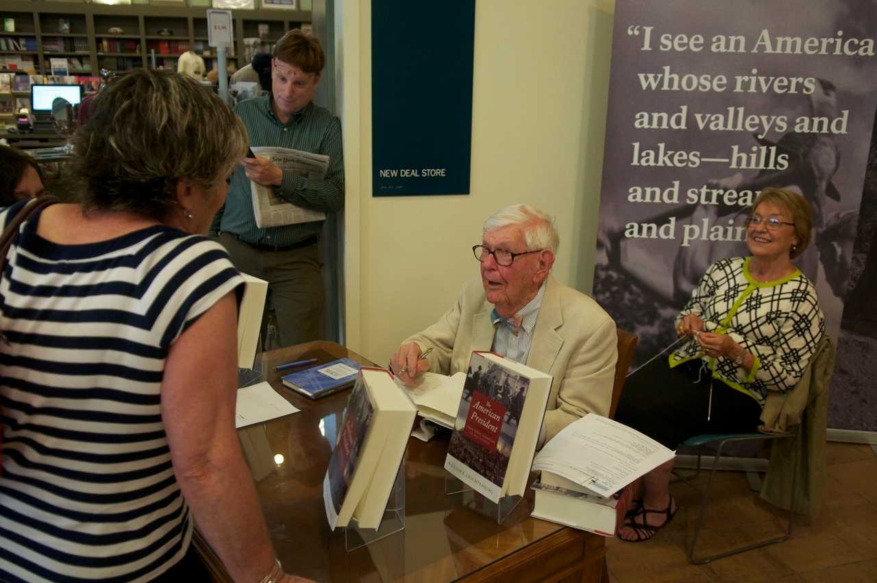 William E. Leuchtenburg, author of The American President: From Teddy Roosevelt to Bill Clinton, talked about his book and had a signing session Friday.