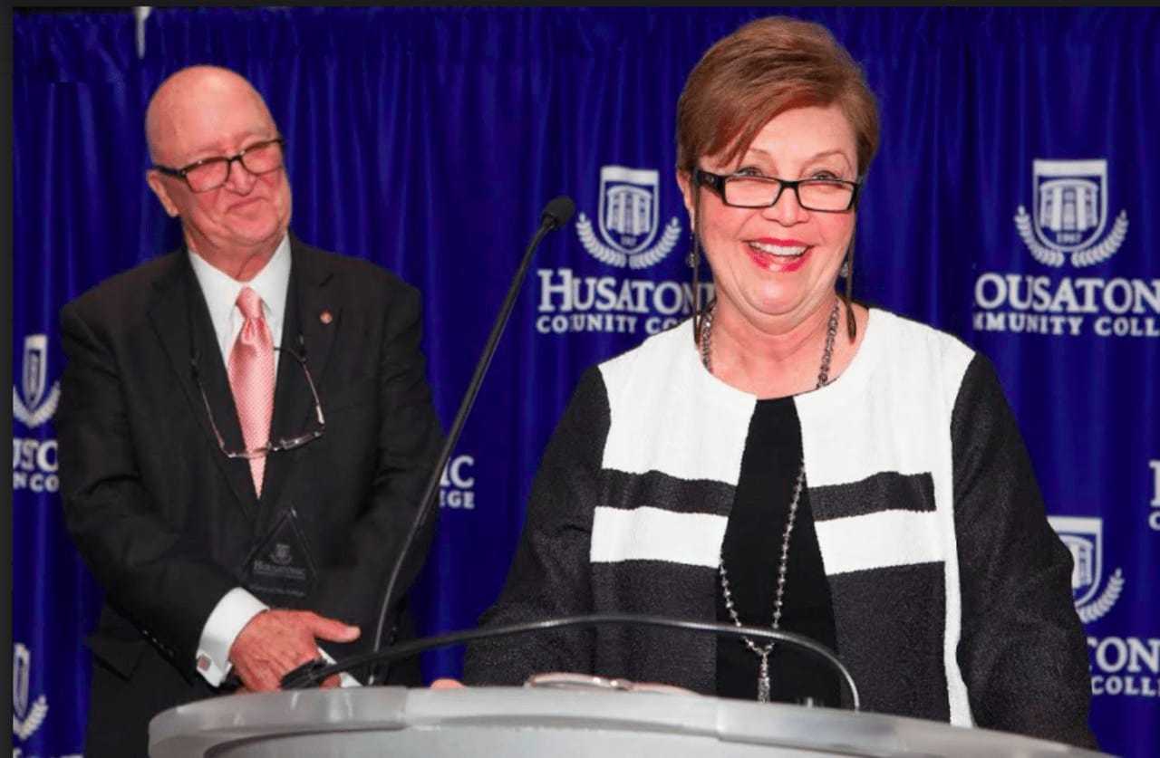 <p>Inaugural Friends of The College Award winners Carl and Barbara Johnson.</p>