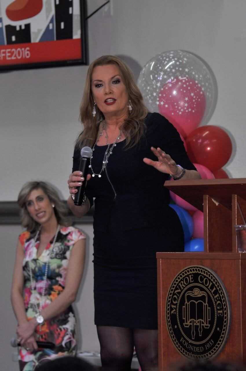 Fox 5 television news reporter Lisa Evers delivered the keynote address.