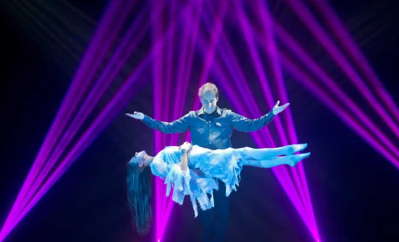 'AGT' Illusionist Holding Halloween Themed Show At Westfield Garden State Plaza
