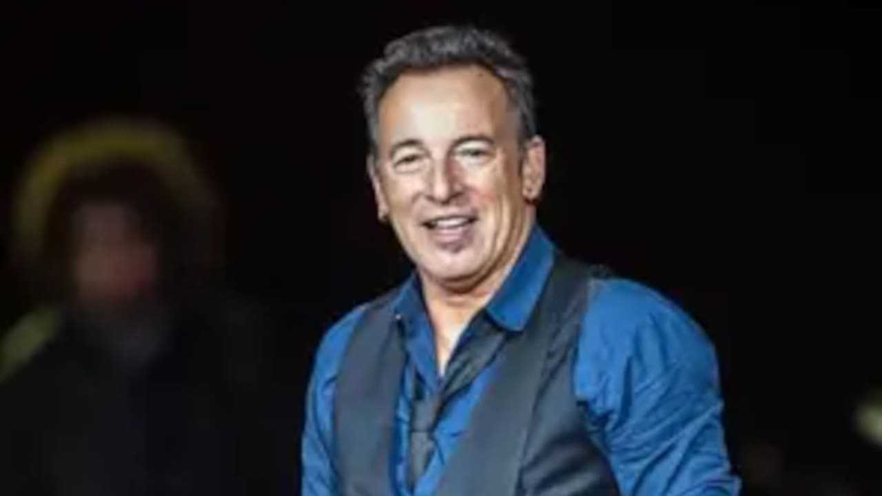 Bruce Springsteen Postpones 2 Philly Concerts Over Illness