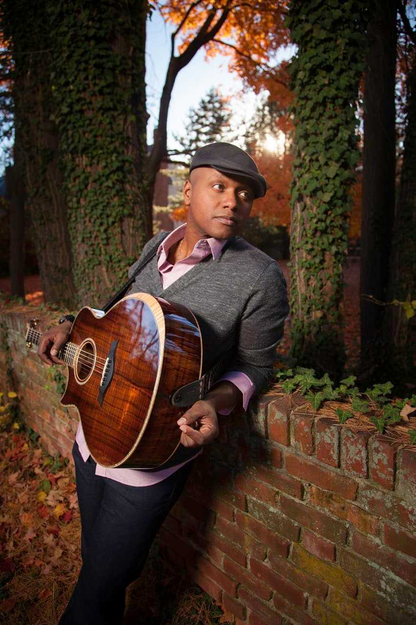 'The Voice' Winner From Stratford Helps At Fundraiser To Aid The Homeless