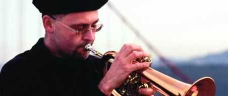 Fugelhornist Dmitri Matheny. 