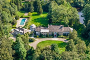 Mary Tyler Moore's CT Estate Hits Market For $21.9 Million