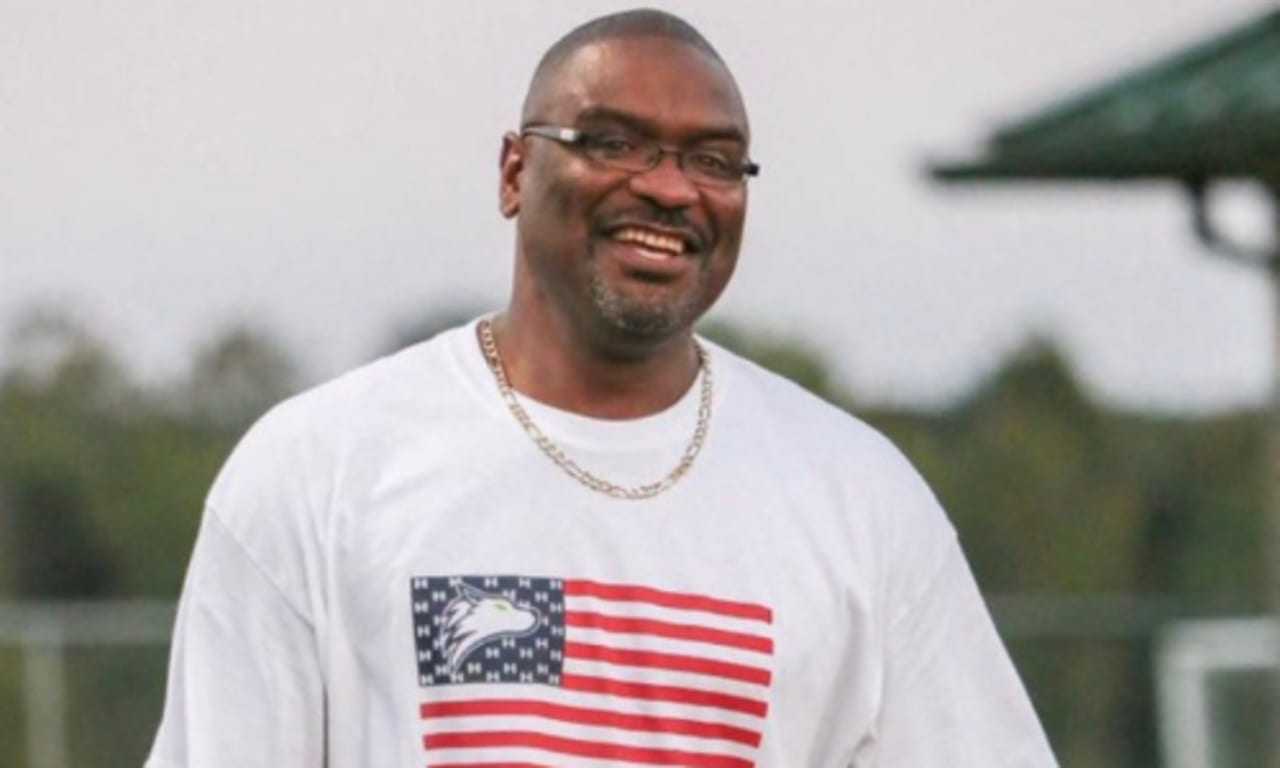 Former Steelers, Eagles Player Charles Johnson Dead At 50