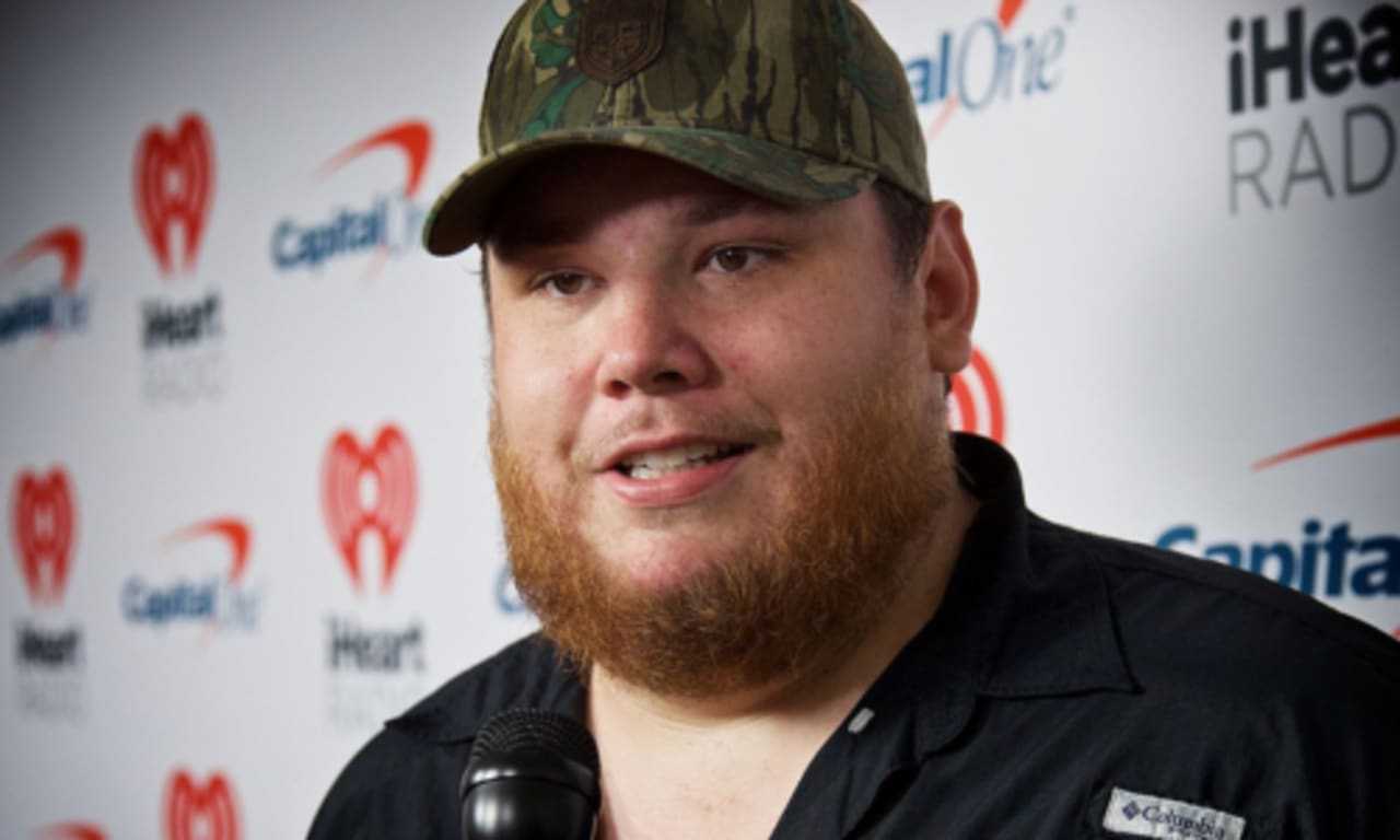 Here's How To Get Tickets For Luke Combs' Newly Added Massachusetts Show