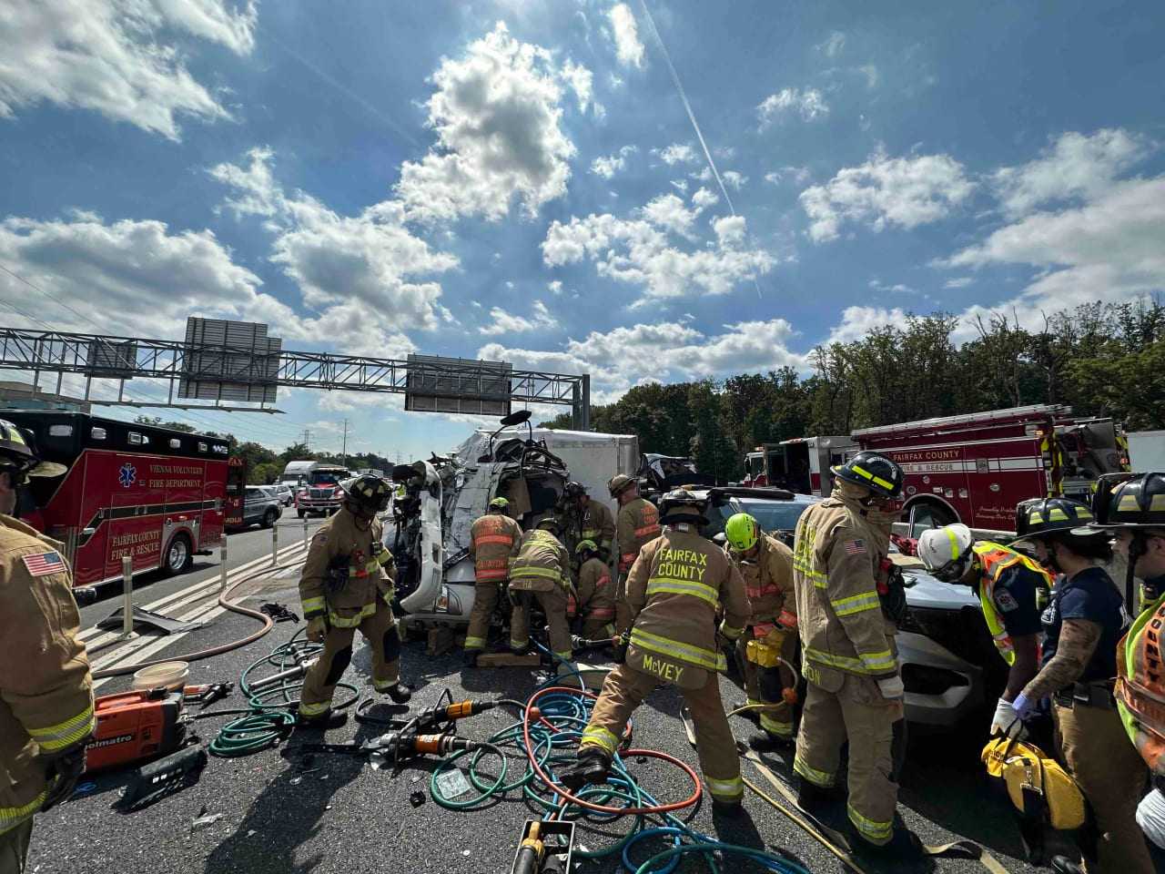 Beltway Crash: 1 Extricated, Seriously Injured; Traffic Jammed For 3.5 Miles (DEVELOPING)