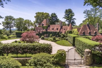Tommy Hilfiger Sells $45 Million Mansion In Connecticut