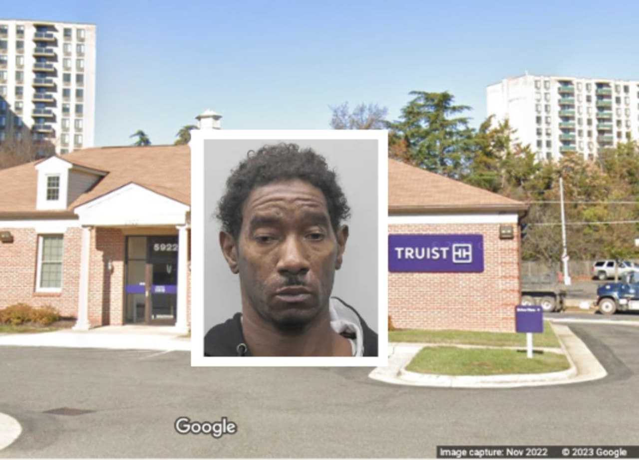 Bank Worker Tackles Gun From Robber In Alexandria: Police