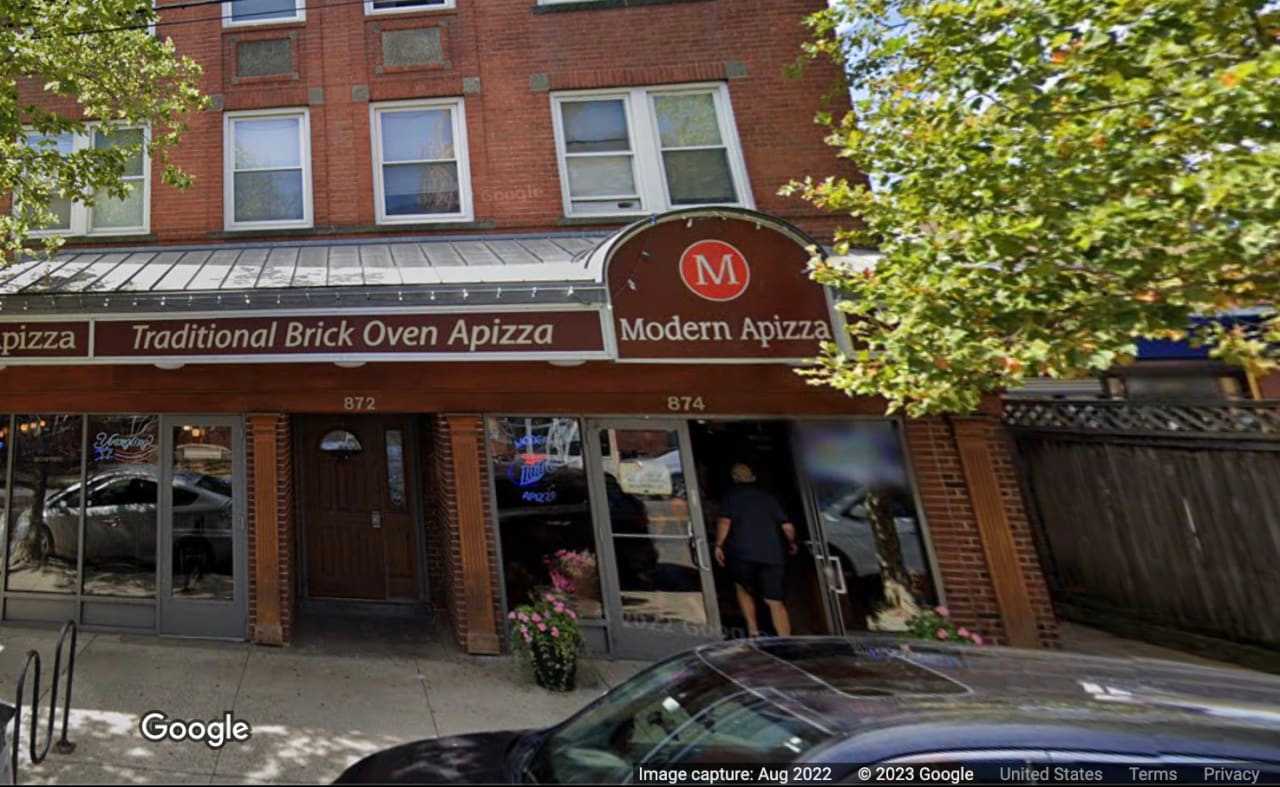 CT Eatery Named 2023 Pizzeria Of Year By New Report