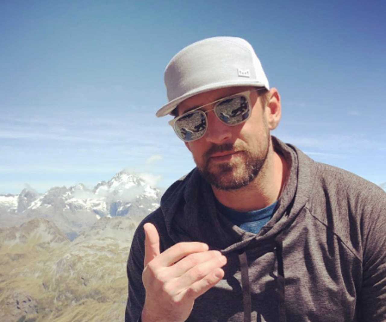 Heartbroken Aaron Rodgers 'Will Rise Yet Again'