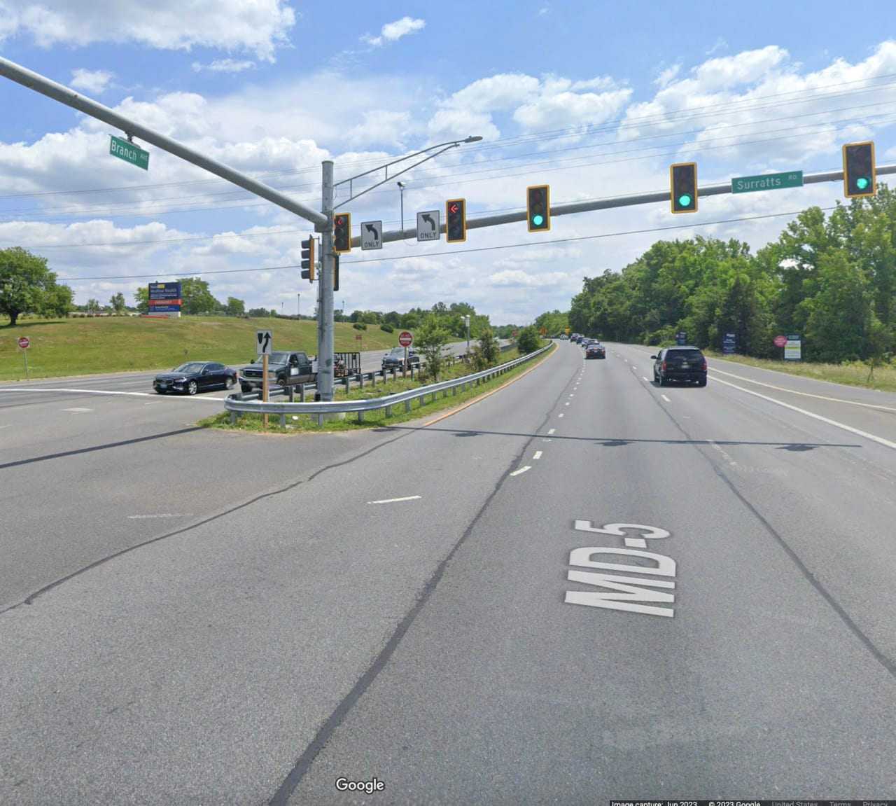 Hazmat Units Called To Multi-Vehicle Crash With Dump Truck In Prince George's County: Officials
